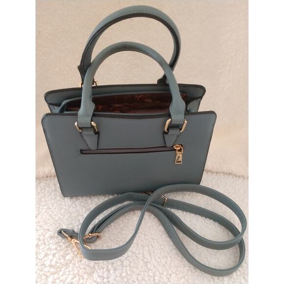 Classic Small Handbag (9x8x3 in) - Picture 4 of 6